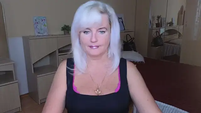 Snapshot of Vina_Vision chatting on September 27, 2025, 10:21 am Vina Vision online show from September 27, 2025, 10:21 am