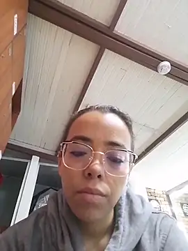 BarbaraLeython1 online show from November 6, 2025, 3:05 pm