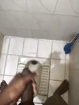 Leon hot33 online show from March 26, 2026, 10:18 pm