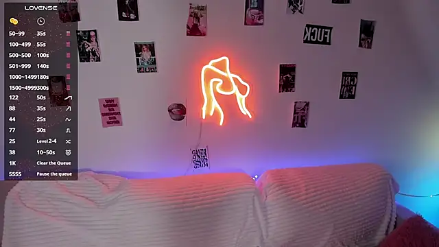 Snapshot of ZoniaEsshaki chatting on November 17, 2025, 12:31 pm ZoniaEsshaki online show from November 17, 2025, 12:31 pm