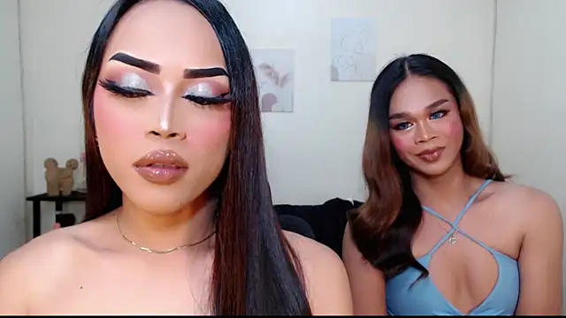 Snapshot of Lessandra_Lust chatting on September 16, 2025, 4:08 pm Lessandra Lust online show from September 16, 2025, 4:08 pm