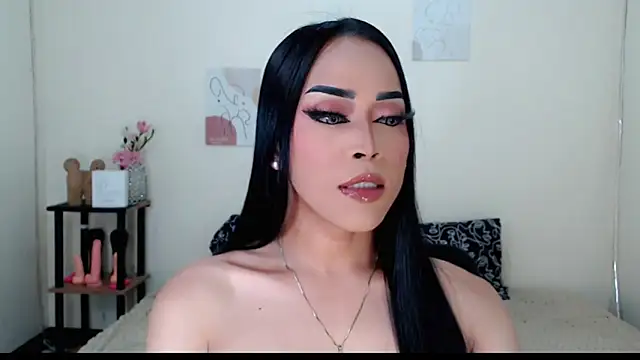 Snapshot of Lessandra_Lust chatting on October 3, 2025, 10:55 pm Lessandra Lust online show from October 3, 2025, 10:55 pm