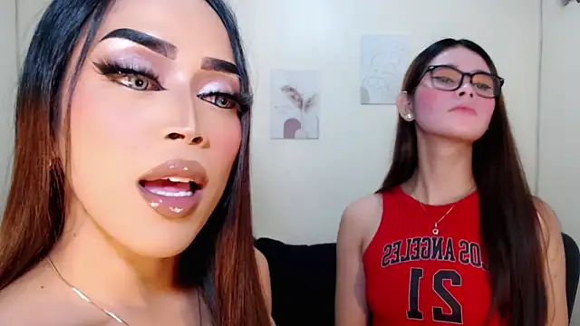 Snapshot of Lessandra_Lust chatting on September 12, 2025, 2:28 pm Lessandra Lust online show from September 12, 2025, 2:28 pm