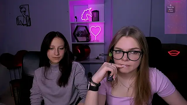 veronica bubble online show from November 25, 2025, 8:31 pm