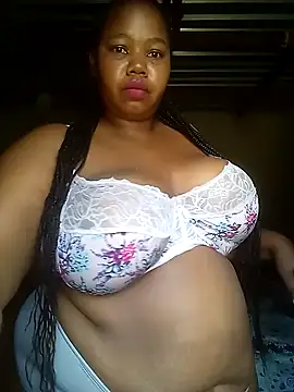 Curvycandy95 online show from November 9, 2025, 7:56 am