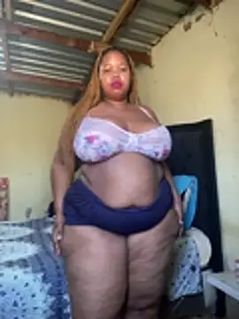 Snapshot of Curvycandy95 chatting on July 14, 2026, 8:41 am Curvycandy95 online show from July 14, 2026, 8:41 am