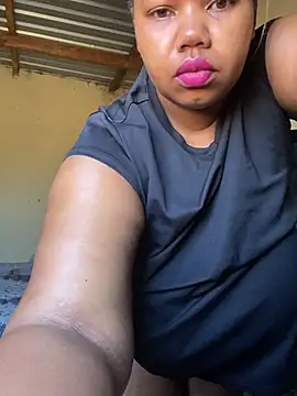 Snapshot of Curvycandy95 chatting on July 9, 2026, 8:04 am Curvycandy95 online show from July 9, 2026, 8:04 am