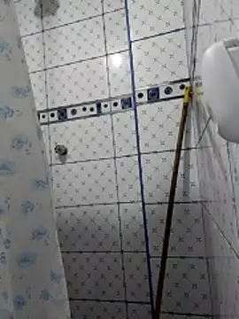 Exotic19cm online show from December 3, 2025, 11:04 pm