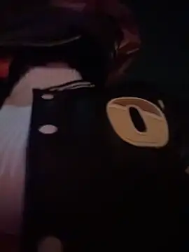 AlannaEvons online show from November 19, 2025, 2:22 am