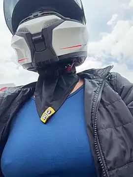 AlannaEvons online show from March 26, 2026, 5:33 pm