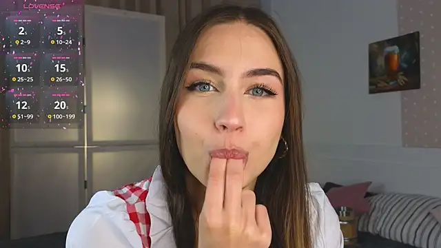 Snapshot of Moonlight1Sonata1 chatting on October 4, 2025, 9:11 am Moonlight1Sonata1 online show from October 4, 2025, 9:11 am