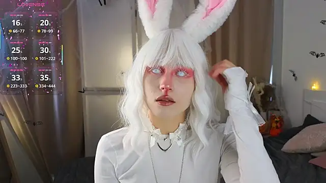 Snapshot of Moonlight1Sonata1 chatting on October 24, 2025, 9:08 am Moonlight1Sonata1 online show from October 24, 2025, 9:08 am