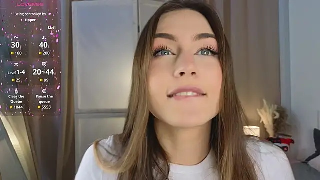 Snapshot of Moonlight1Sonata1 chatting on November 7, 2025, 9:03 am Moonlight1Sonata1 online show from November 7, 2025, 9:03 am