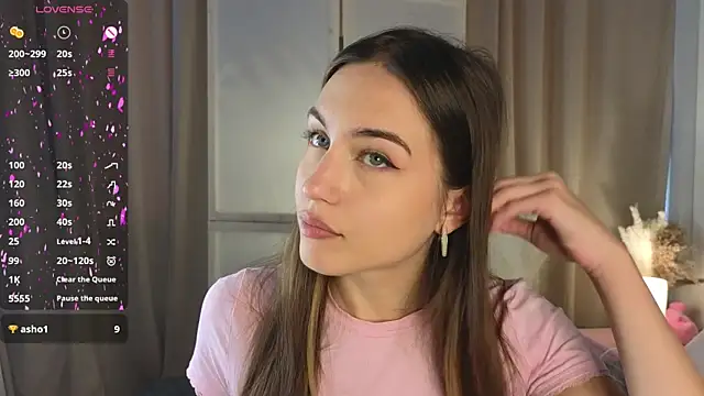 Snapshot of Moonlight1Sonata1 chatting on September 18, 2025, 9:12 am Moonlight1Sonata1 online show from September 18, 2025, 9:12 am