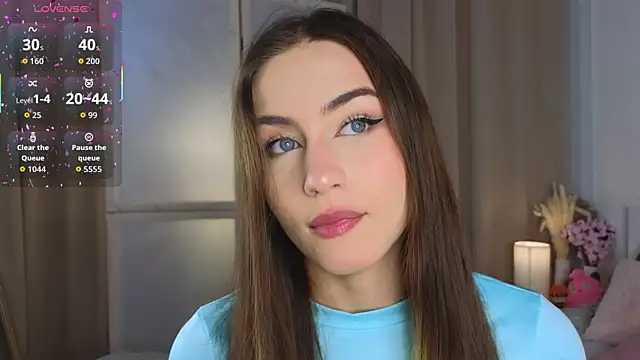 Snapshot of Moonlight1Sonata1 chatting on November 15, 2025, 9:13 am Moonlight1Sonata1 online show from November 15, 2025, 9:13 am