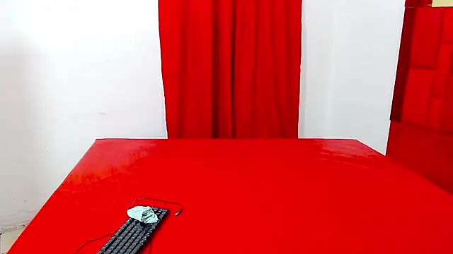 Snapshot of jamesrodriguez44 chatting on December 14, 2025, 5:02 am jamesrodriguez44 online show from December 14, 2025, 5:02 am