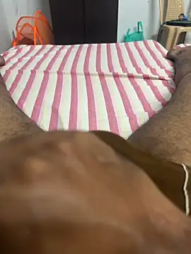 Snapshot of usermood2000 chatting on September 25, 2025, 5:57 am usermood2000 online show from September 25, 2025, 5:57 am