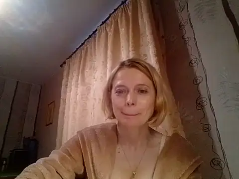 LiluXRose online show from October 21, 2025, 1:54 pm