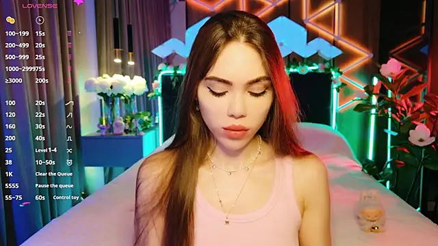 MimiFors online show from September 8, 2025, 5:01 pm