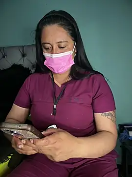 -Mia1 online show from May 14, 2026, 1:02 am