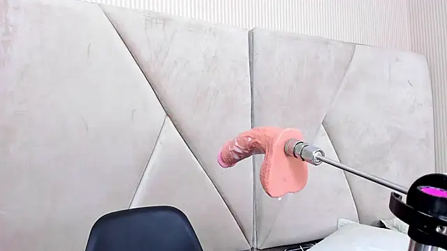 Victoriia Queen online show from November 15, 2025, 8:35 pm