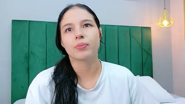 Snapshot of Ashley_Evans22 chatting on July 6, 2026, 10:01 pm Ashley Evans22 online show from July 6, 2026, 10:01 pm
