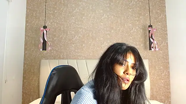 babilett online show from November 21, 2025, 11:53 am