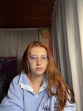 CoraVibes online show from February 3, 2026, 12:21 pm