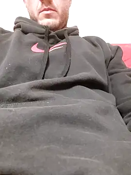 Snapshot of Hahahhdsj112 chatting on November 7, 2025, 7:18 pm Hahahhdsj112 online show from November 7, 2025, 7:18 pm