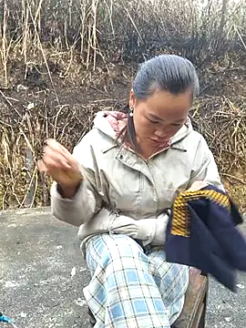 bany-xx online show from December 5, 2025, 1:16 am