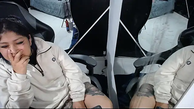 Snapshot of konojan_6 chatting on November 30, 2025, 3:51 am konojan 6 online show from November 30, 2025, 3:51 am