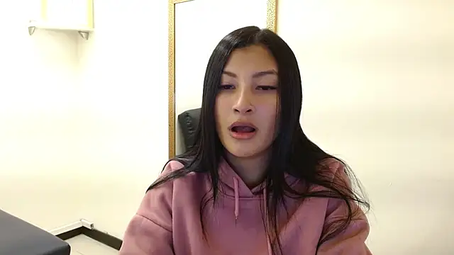 Snapshot of louis_k chatting on November 8, 2025, 11:25 am louis k online show from November 8, 2025, 11:25 am