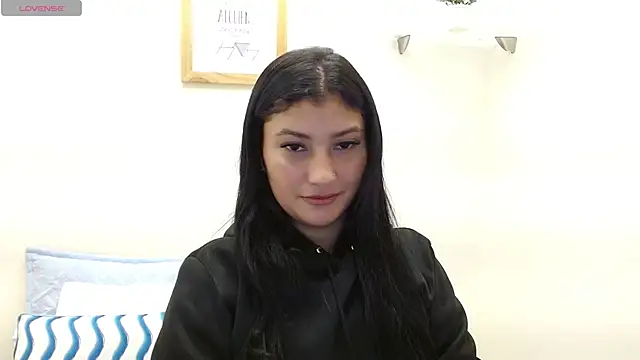 Snapshot of louis_k chatting on November 30, 2025, 11:22 am louis k online show from November 30, 2025, 11:22 am