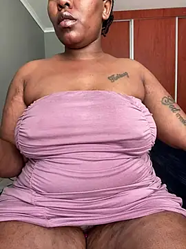 Snapshot of fatpussydallx chatting on July 13, 2026, 8:02 am fatpussydallx online show from July 13, 2026, 8:02 am