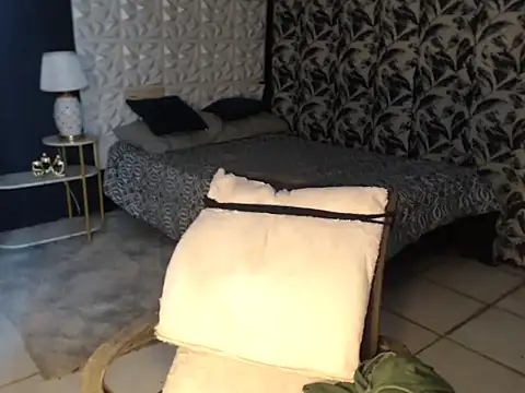 Creamycumdollx online show from March 4, 2026, 6:54 am