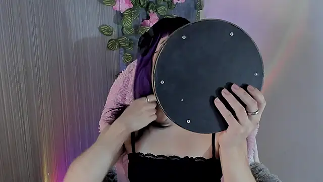 Lexyy Bluee online show from April 24, 2026, 3:47 pm