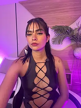 Snapshot of emily_tolson chatting on July 15, 2026, 7:10 pm emily tolson online show from July 15, 2026, 7:10 pm