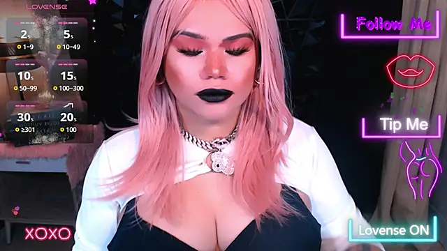 Snapshot of xHugeHarleySelfsuckerx chatting on October 31, 2025, 6:37 pm xHugeHarleySelfsuckerx online show from October 31, 2025, 6:37 pm