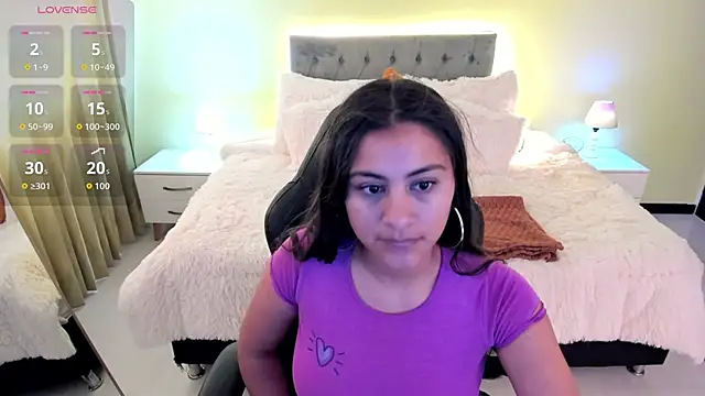Camille Olsen  online show from October 19, 2025, 11:46 am