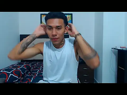 sebasbight online show from September 13, 2025, 6:41 pm