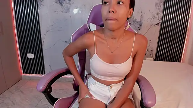 Snapshot of Mia_Duarte1 chatting on May 6, 2026, 7:29 pm Mia Duarte1 online show from May 6, 2026, 7:29 pm