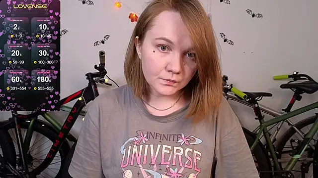 Snapshot of BellaMurrr chatting on October 28, 2025, 2:56 am BellaMurrr online show from October 28, 2025, 2:56 am