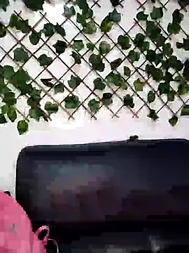 Sophi Thaylorr online show from September 24, 2025, 12:44 pm