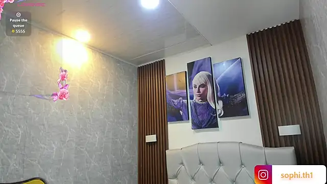 Sophi Thaylorr online show from October 1, 2025, 12:53 pm