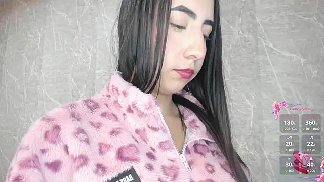 Sophi Thaylorr online show from October 15, 2025, 1:30 pm