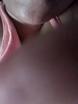 Snapshot of rewa-555 chatting on October 4, 2025, 7:48 pm rewa-555 online show from October 4, 2025, 7:48 pm