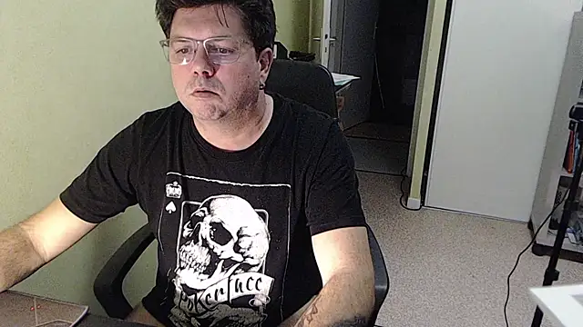 blueandwhite1 online show from December 16, 2025, 4:00 pm