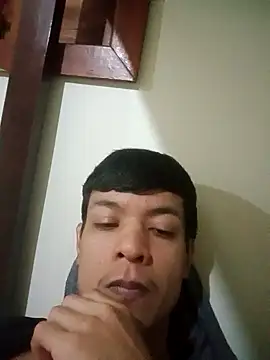 Snapshot of WillRodriguesf10 chatting on November 8, 2025, 1:36 pm WillRodriguesf10 online show from November 8, 2025, 1:36 pm