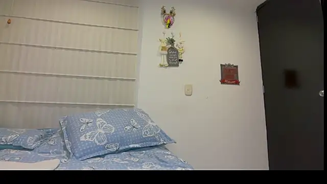 Snapshot of sasha_jonne chatting on December 21, 2025, 1:08 am sasha jonne online show from December 21, 2025, 1:08 am