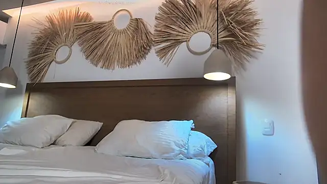 LunarAngel  online show from January 13, 2026, 2:48 am